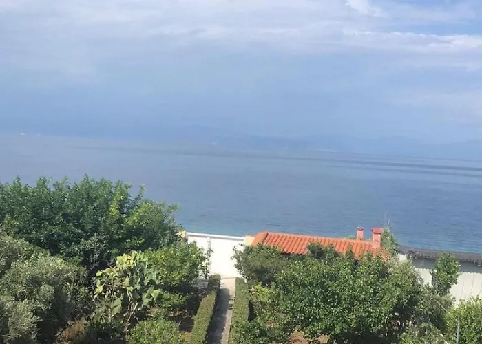 Apartmán Aigeira Seafront Vacation 0 Floor Oikonomaiika